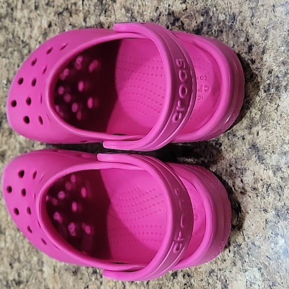 Pink Crocs - Picture 2 of 4